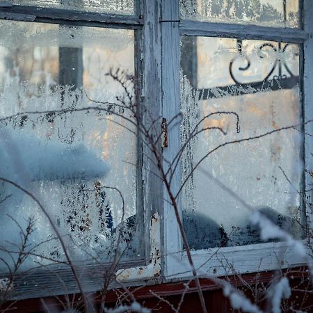 Warm Beheiztes Gemuetliches Haus In Der Natur Sunne Exterior foto